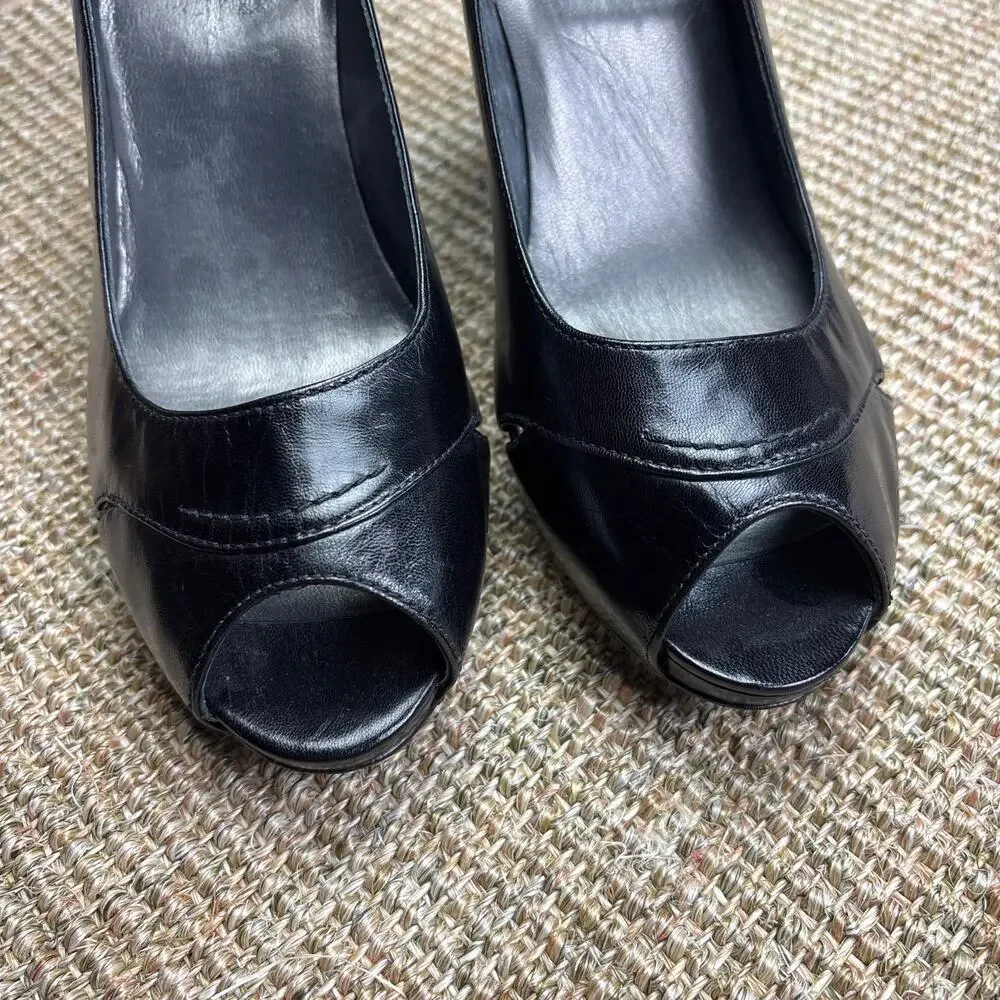 👠 Stuart Weitzman | Size 7.5M | Black Leather Peep Toe Heels